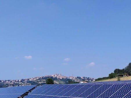 Instalación fotovoltaica en cubierta inclinada